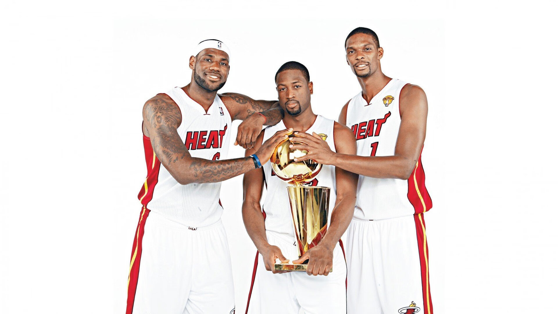 球队气氛融洽，队员之间默契配合愈发默契，球队合作